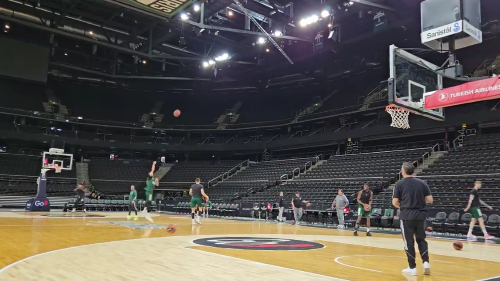 Παναθηναϊκός μπάσκετ: Τα βάζει από... παντού ο Καλαϊτζάκης (vid)