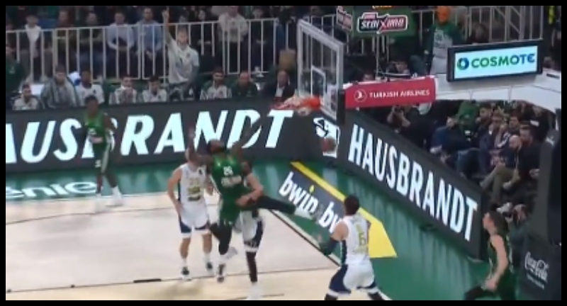 Κάρφωσε θεαματικά μπροστά στον Νούα ο Λεσόρ! (vid)