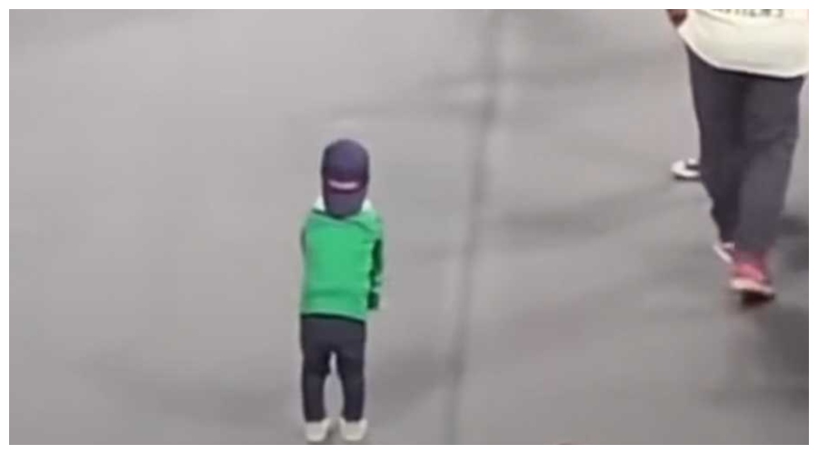 Το απίστευτο πιτσιρίκι ξαναχτυπά και βάζει φωτιά στο ΟΑΚΑ με Χόρτο Μαγικό!