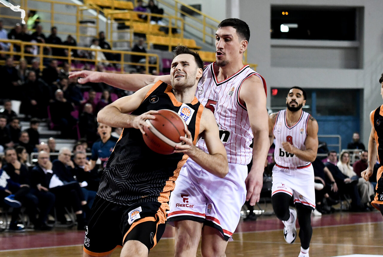 Λαρεντζάκης: «Πάντα ιδιαίτερα τα ματς με τον Παναθηναϊκό, πάμε να κατακτήσουμε το Κύπελλο»