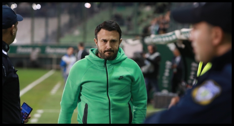 Στη Λεωφόρο ο Θεόδωρος Καρυπίδης