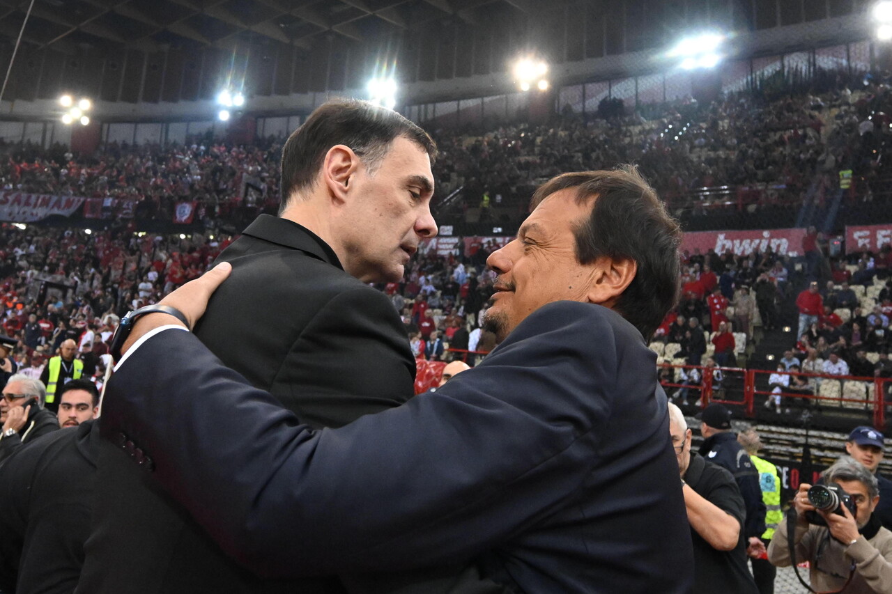 Αγκαλιά Μπαρτζώκα και Αταμάν πριν από το τζάμπολ! (pic)