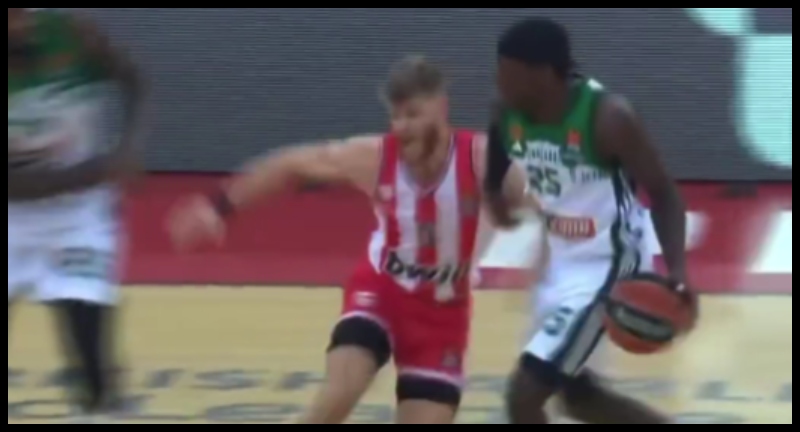 «Θέατρο» για Όσκαρ ο Ουόκαπ, φάουλ οι διαιτητές! (vid)