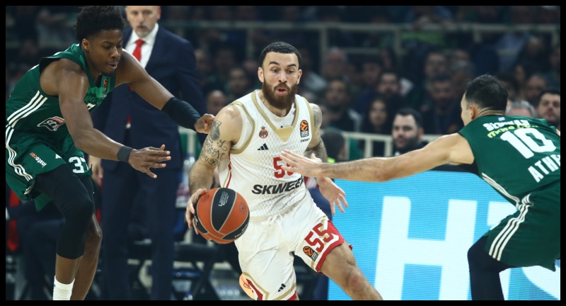 Τζέιμς: «Σταματήστε να βάζετε χρόνια στον Σλούκα!»