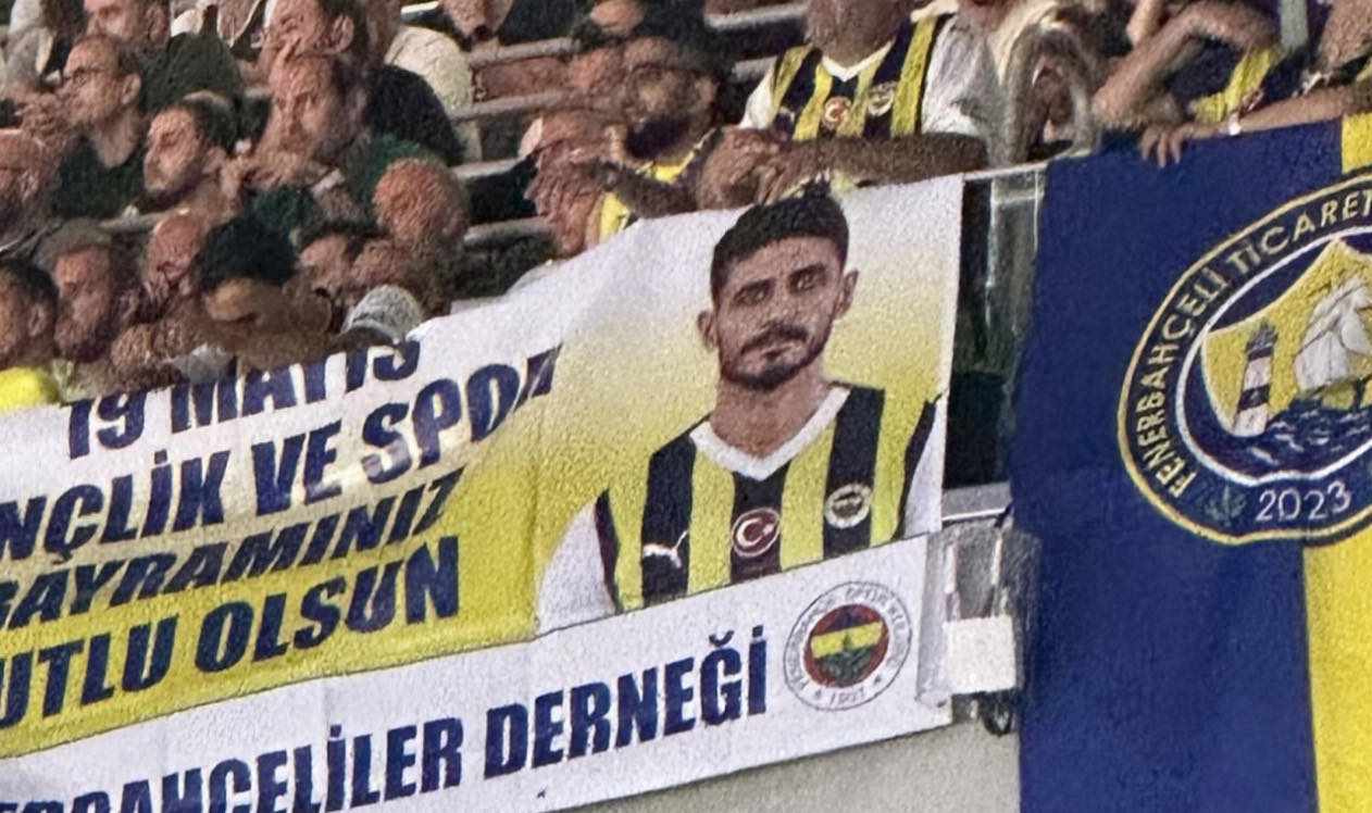 Παναθηναϊκός: Πανό με Ακαιντίν από τους οπαδούς της Φενέρμπαχτσε!