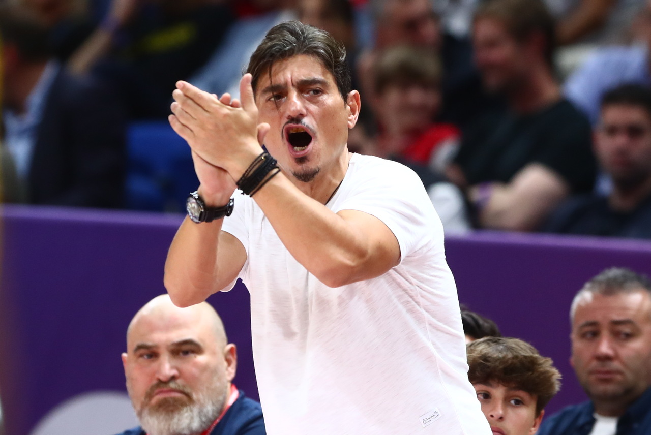 Παναθηναϊκός-Φενέρμπαχτσε: Εξαλλος ο Γιαννακόπουλος με τους διαιτητές (pics)