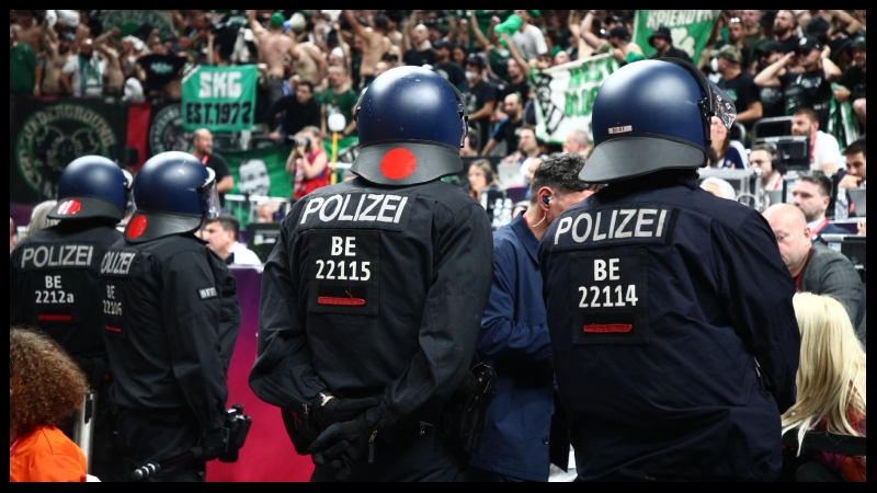 Επεισόδια στο Βερολίνο με οπαδούς του Παναθηναϊκού και του Ολυμπιακού - Συλλήψεις και τραυματισμοί