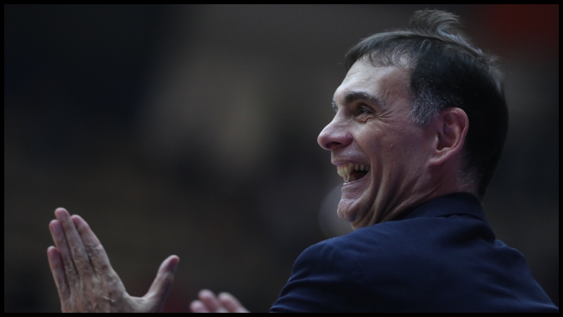 Εντάσεις με Μπαρτζώκα στο Περιστέρι, δεν έκανε δηλώσεις μετά τον αγώνα!