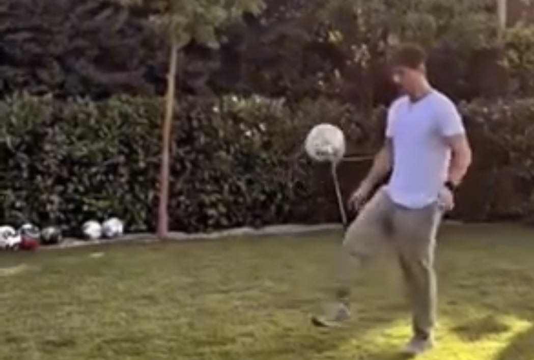 Δημήτρης Γιαννακόπουλος: Τα…μαγικά με τη μπάλα λίγο πριν το ντέρμπι στο ΣΕΦ (vid)