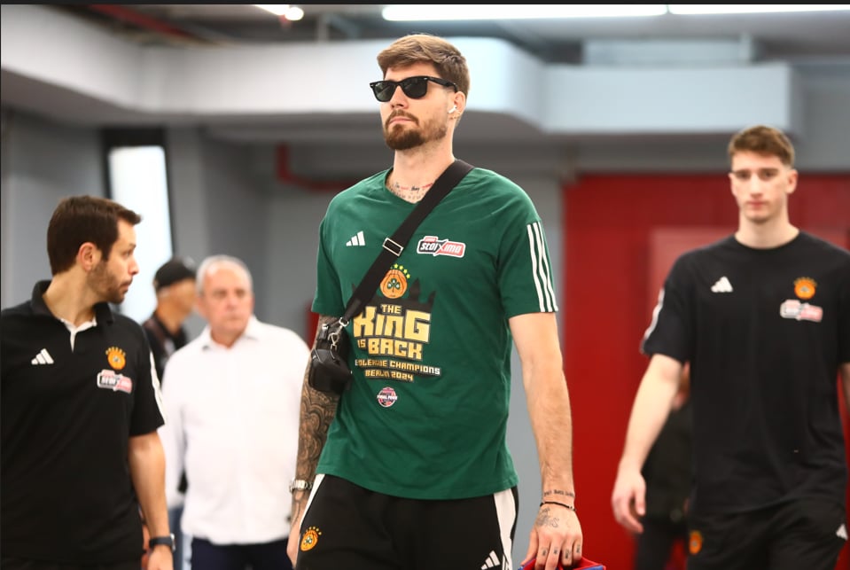 «Εγκεφαλικά» από Χουάντσο: Η μπλούζα που επέλεξε για να πάει ΣΕΦ! (pic)