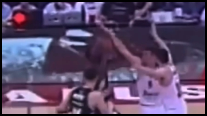 Παναθηναϊκός: Ξεκάθαρο φάουλ στον Γκραντ στο τρίποντο από το κέντρο! (vid)