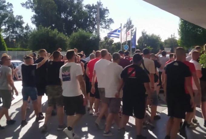 Θύρα 7 στο ξενοδοχείο του Ολυμπιακού: «Ο Παναθηναϊκός το άγχος, όχι εμείς»