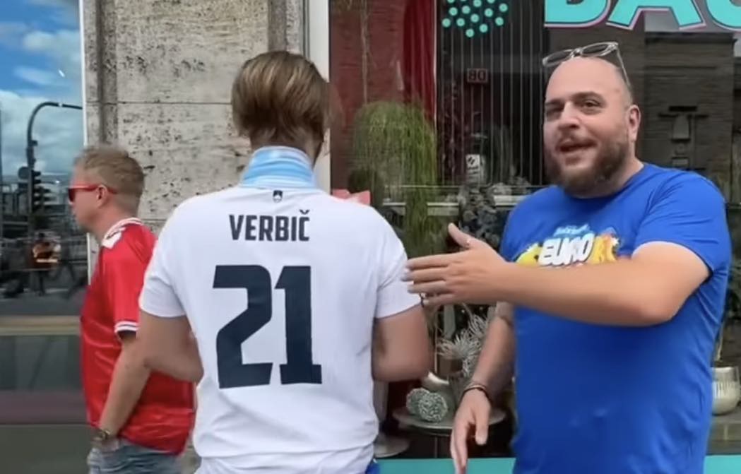 Ο Φάνης Λαμπρόπουλος βρήκε τον πιο φανατικό υποστηρικτή του Μπένιαμιν Βέρμπιτς (vid)