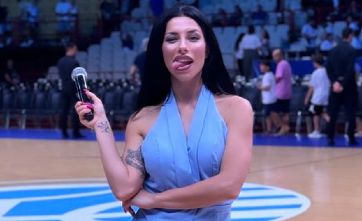 Προολυμπιακό Τουρνουά: Η μελαχρινή που «τρέλανε» τους Έλληνες φιλάθλους στο ΣΕΦ (pics)