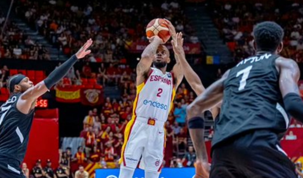 Πρώτος σκόρερ ο Λορέντζο Μπράουν κόντρα στις Μπαχάμες - Δείτε τα στατιστικά του (pic)