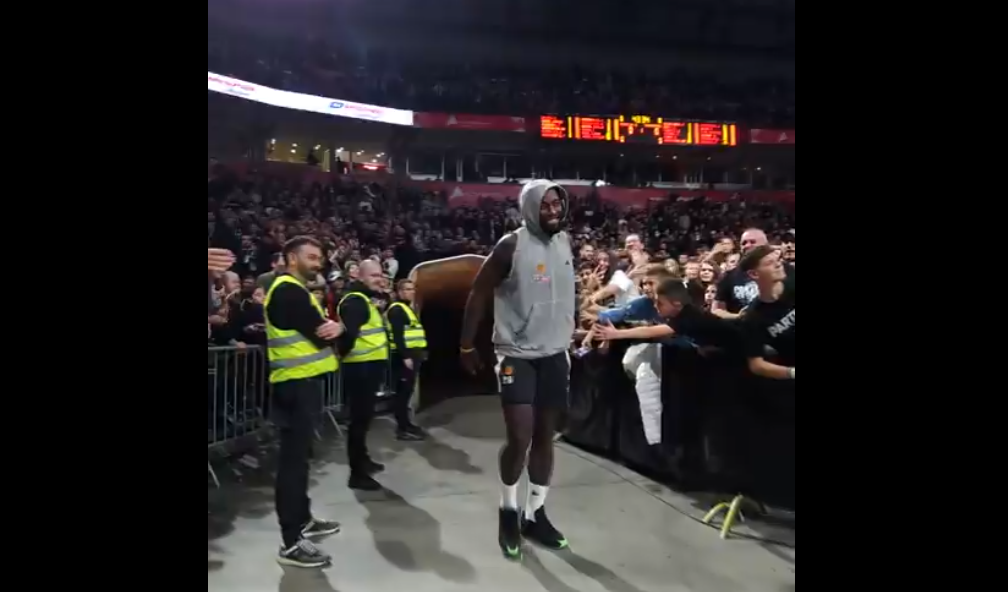 Παναθηναϊκός: Αποθεώθηκε από τους οπαδούς της Παρτιζάν ο Λεσόρ (vid)