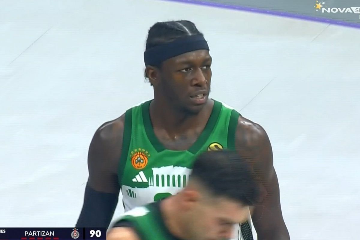 Βίντεο: Έξαλλος ο Ναν, δεν δόθηκαν 3 φάουλ, αποβλήθηκε στο Παρτίζαν - Παναθηναϊκός