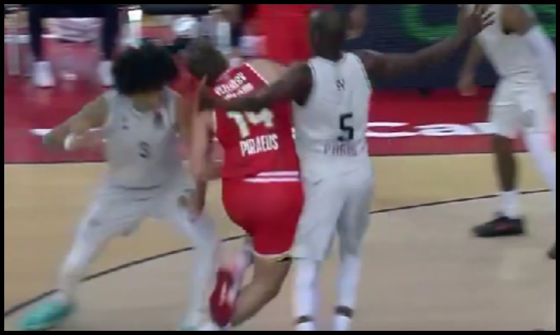 ΕΠΟΣ: Ο Βεζένκοφ μπέρδεψε τα πόδια του και πήρε φάουλ για βολές (vid)