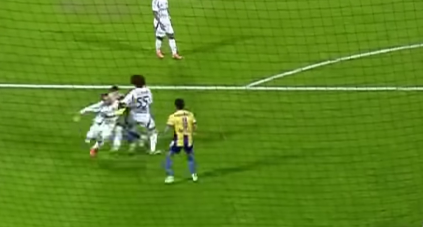 Πουλάει... τρέλα ο Λανουά: «Φάουλ για τον Αστέρα, όχι πέναλτι στον Μαξίμοβιτς»