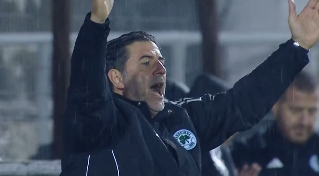 Πανσερραϊκός - Παναθηναϊκός: Έξαλλος ο Βιτόρια στο γκολ του Μπετανκόρ