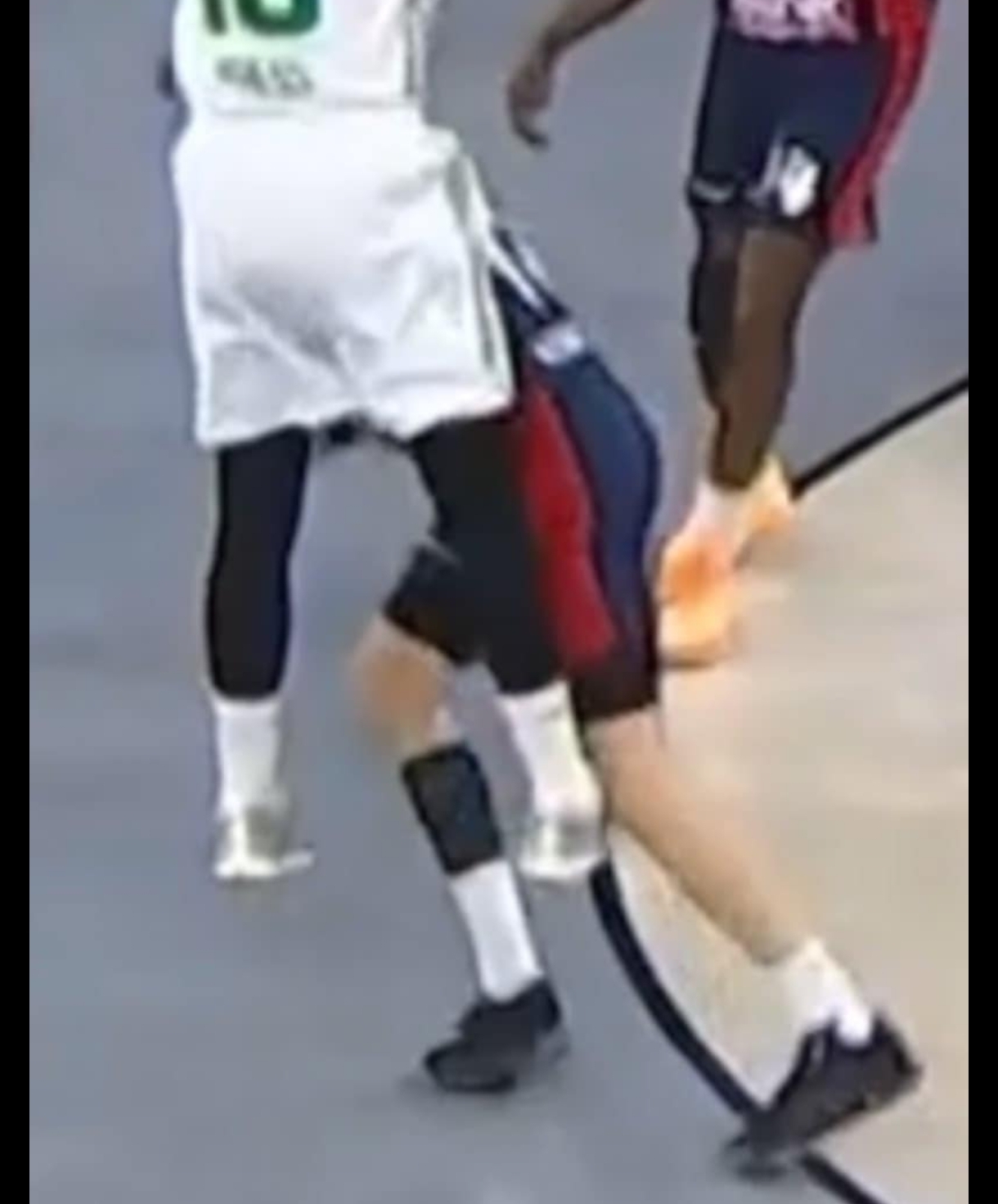 Το ΚΑΘΑΡΟ φάουλ στον Όσμαν και η εφεύρεση του Ντιφαλά στον Ναν (vid-pics)