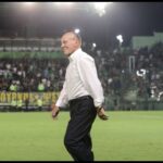 Μίμης Δομάζος: Από τη Λεωφόρο θα περάσει η σορός του (vid)