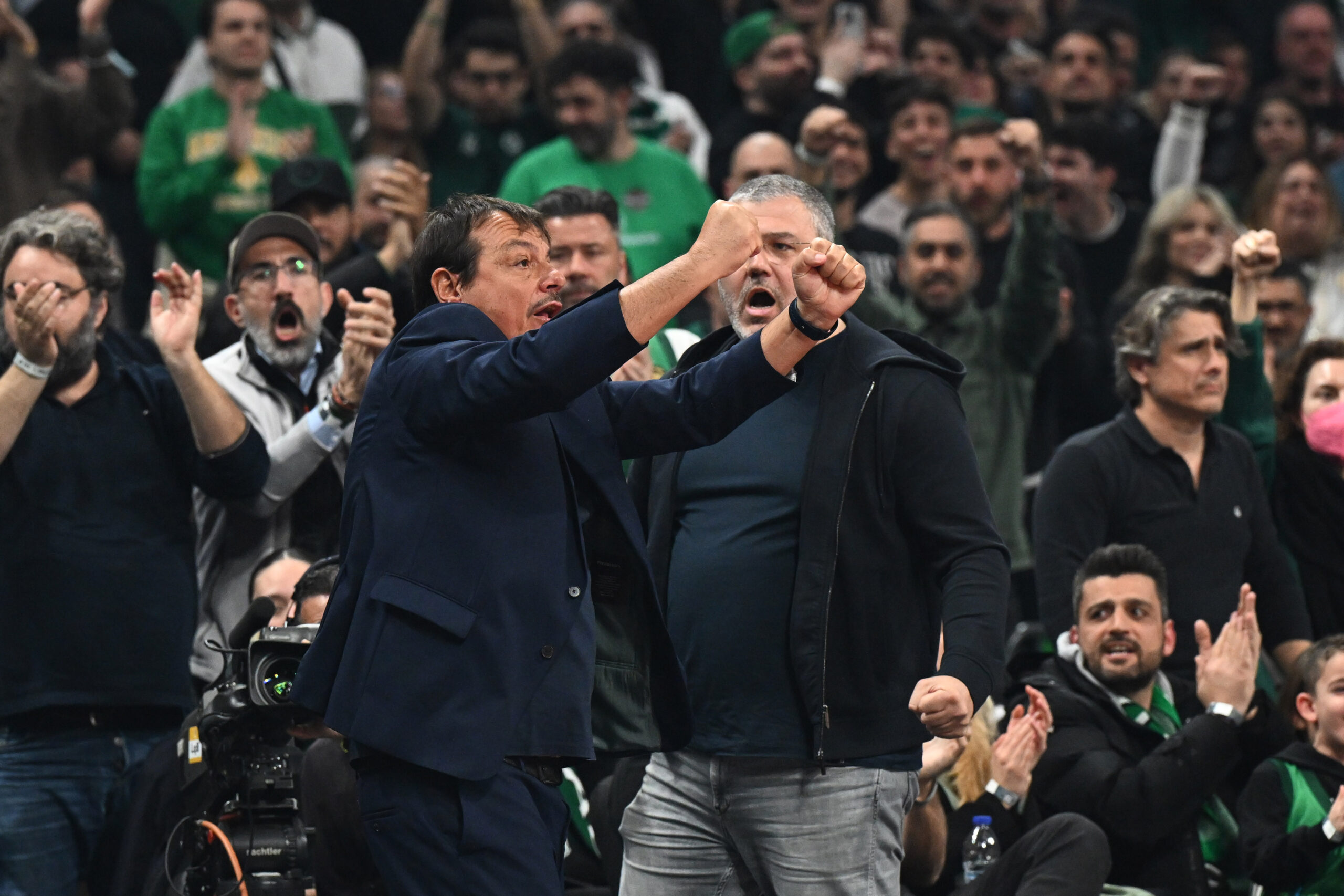 Πρωινό χτύπημα και μήνυμα-ΠΩΡΩΣΗ από Αταμάν μετά την αποβολή του!