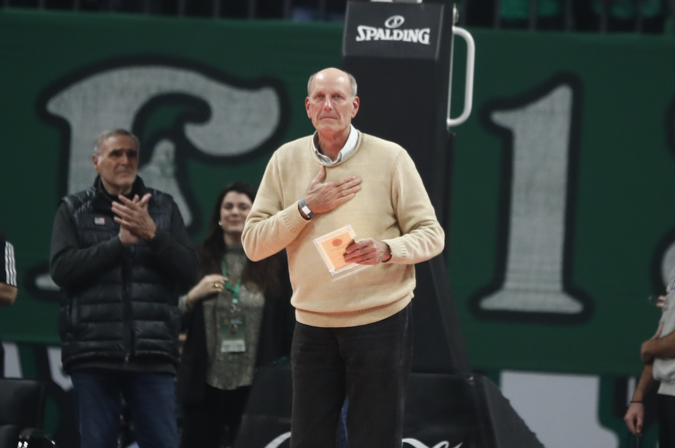 Τιμήθηκε από την ΚΑΕ Παναθηναϊκός ο Ντέιβιντ Στεργάκος στο ΟΑΚΑ (pics)