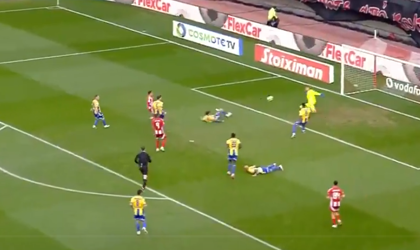 Από κόρνερ που δεν δόθηκε στον Αστέρα... ισοφάρισε ο Ολυμπιακός (vid)