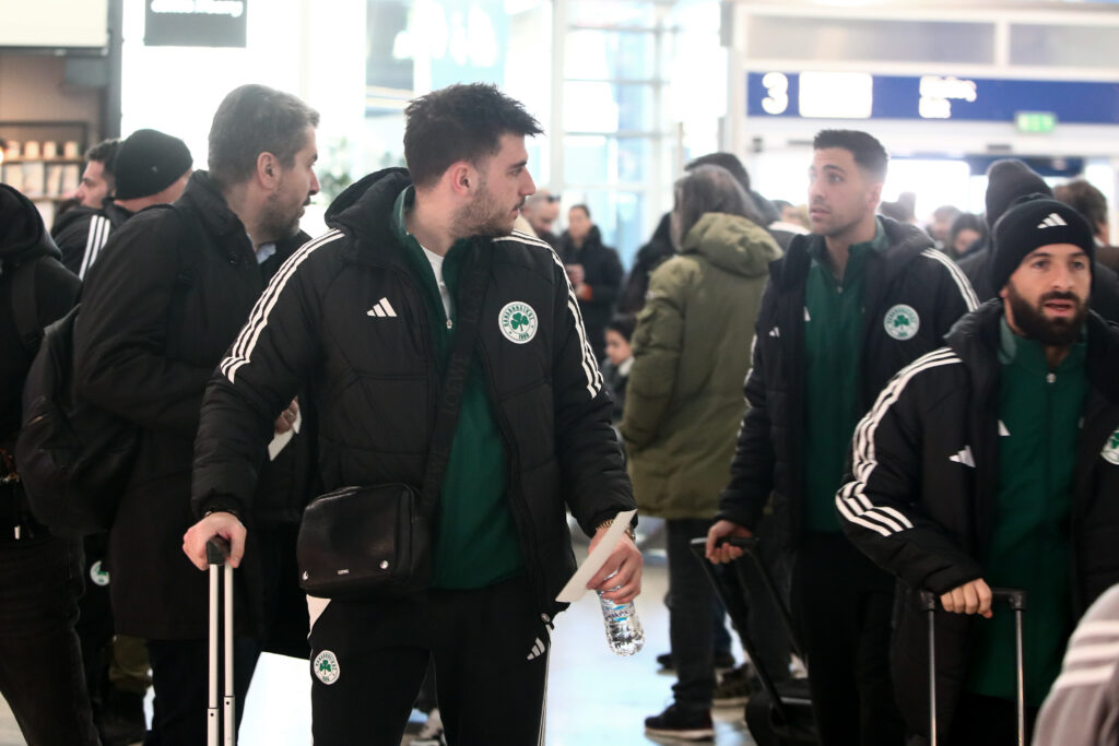 Συναντήθηκαν στο αεροδρόμιο oι αποστολές του Παναθηναϊκού και του μπασκετικού Ολυμπιακού