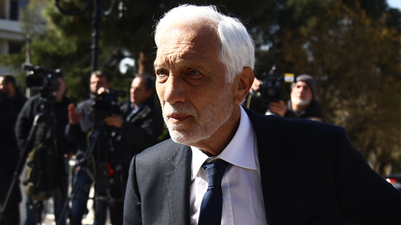 Θρήνος στην κηδεία του Τάκη Οικονομόπουλου - To «Πουλί» «πέταξε» στα γήπεδα των ουρανών (pics)