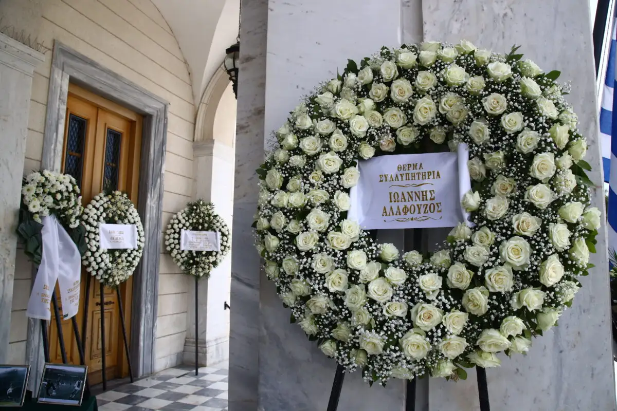 Τάκης Οικονομόπουλος: Το λαϊκό προσκύνημα στον θρύλο του Παναθηναϊκού (pics)