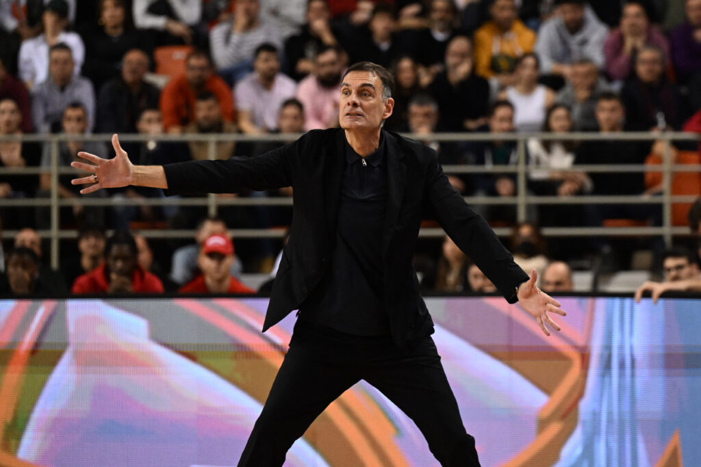 Μπαρτζώκας: «Xάσαμε πολλές βολές» - Οι δηλώσεις του συν. Τύπου