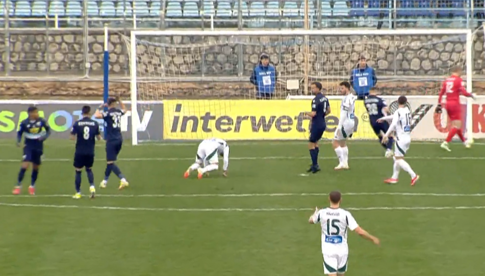 Λαμία - Παναθηναϊκός: Βρήκε... αέρα ο Μαντσίνι μπροστά από το τέρμα (vid)