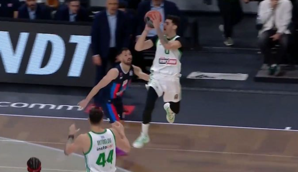 Παναθηναϊκός-Πανιώνιος: Το τρομερό καλάθι του Παναγιώτη Καλαϊτζάκη (vid)