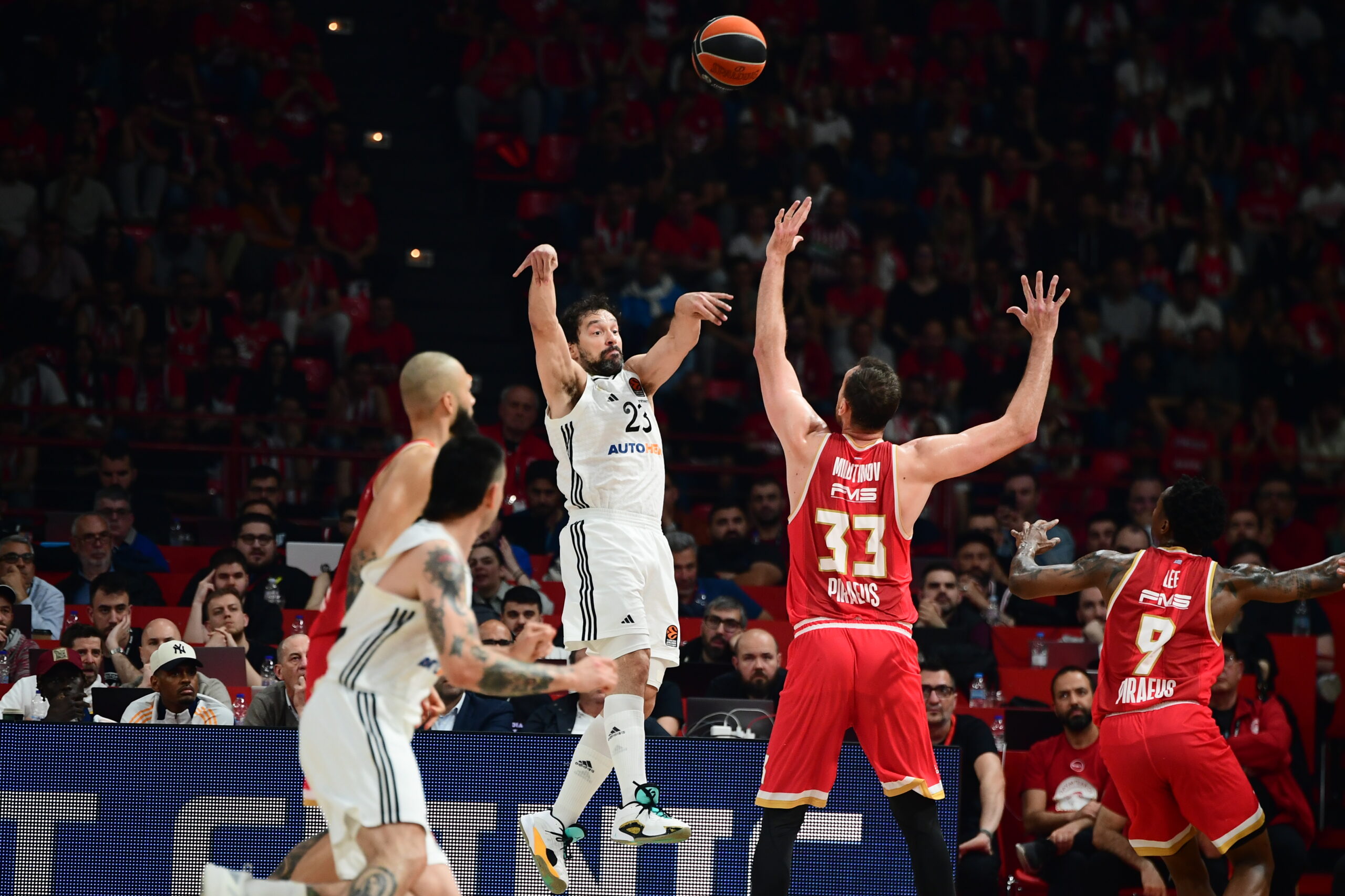 Συνθήκες... σοκ στο ΣΕΦ: Ημίχρονο με 21-8 με το σκορ ισόπαλο!