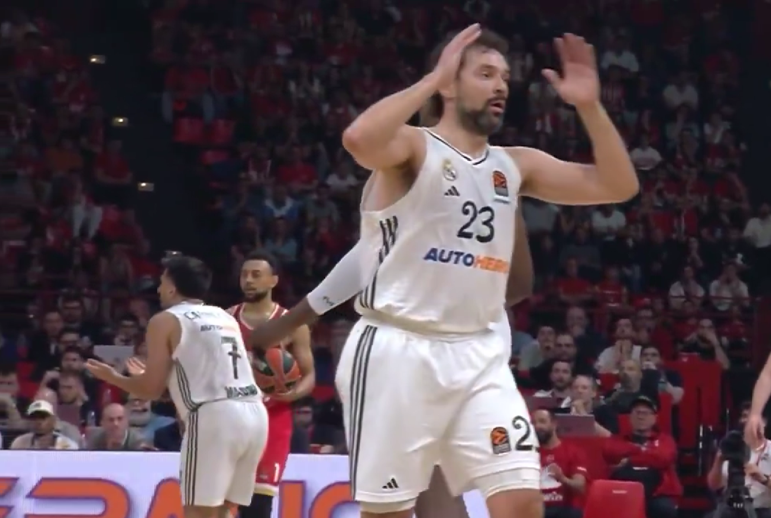 Τεχνική ποινή εφεύρεση στον Καμπάτσο (vid)