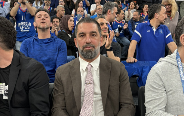 Παρακολουθεί το Εφές - Παναθηναϊκός ο Αρντά Τουράν (pic)