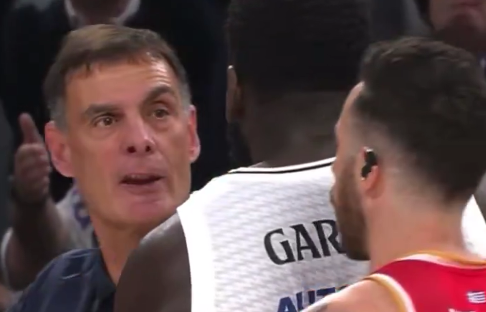 Ρεάλ - Ολυμπιακός: «Σύγκρουση» Μπαρτζώκα - Γκαρούμπα στα μέσα του ημιχρόνου (vid)