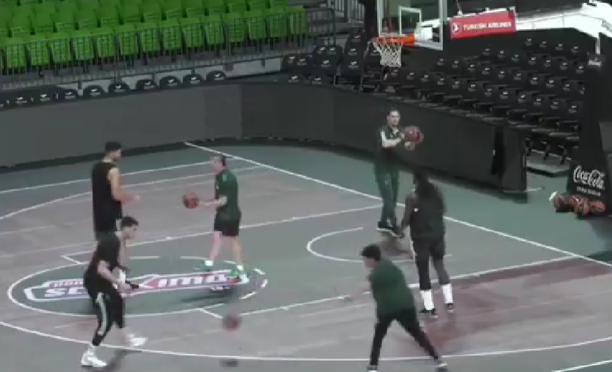 Ο Σαρπ Αταμάν είχε «προετοιμάσει» τον Μήτογλου για το σουτ της νίκης (vid)