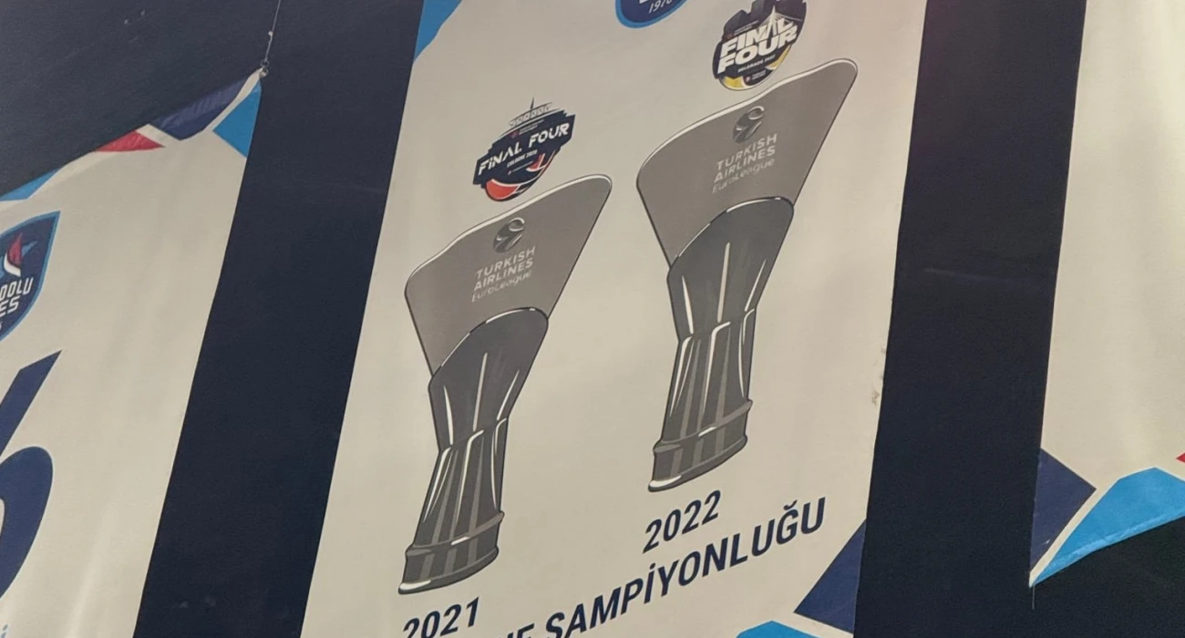 Αυτά έδειχνε ο Αταμάν στους φίλους της Εφές μετά το σύνθημα που τον εξόργισε (pic)