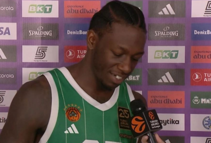 Στοίχημα... έπος για Ναν: Τρίποντο πίσω από το κέντρο ή σπασμένο δόντι; (pic)