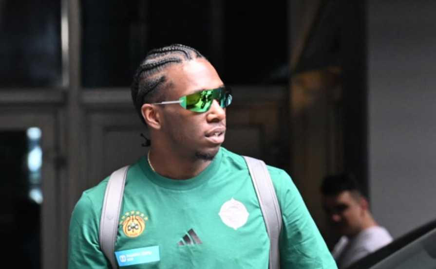 Παναθηναϊκός: Τα «πράσινα» γυαλιά του Ναν στο αεροδρόμιο (vid)