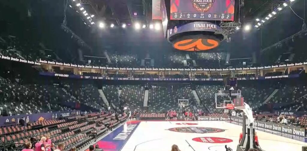 Φενέρμπαχτσε - Παναθηναϊκός: Οι πρώτες εικόνες από το γήπεδο