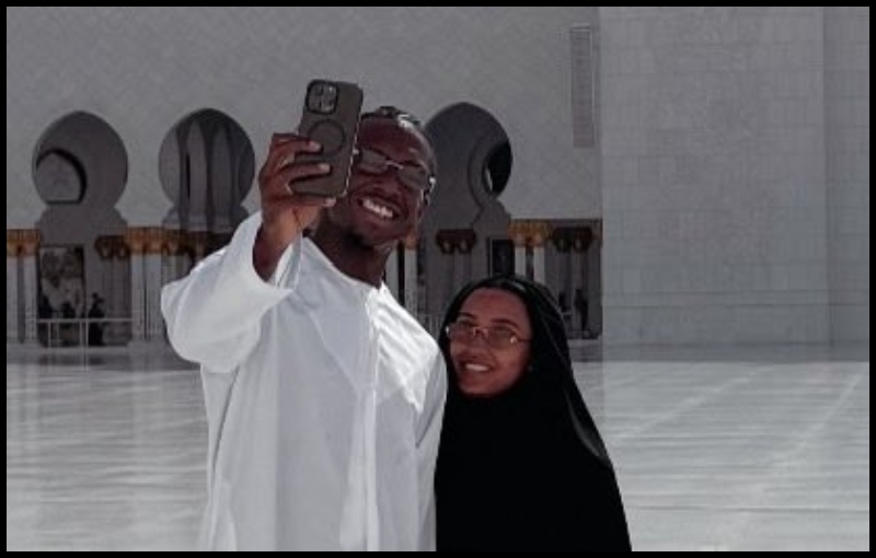 Ο Κέντρικ Ναν και η σύντροφός του επισκέφθηκαν το κατάλευκο τζαμί του Άμπου Ντάμπι (pics)