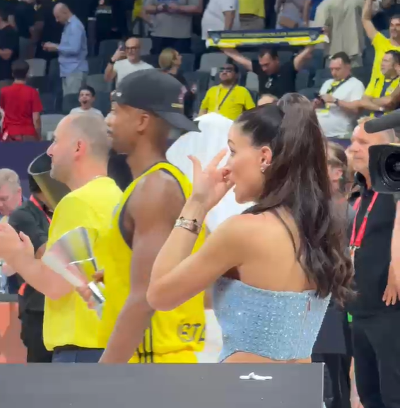 Φενέρμπαχτσε: Δάκρυσε η Άννα Δούκα για το επίτευγμα του Γιασκεβίτσιους