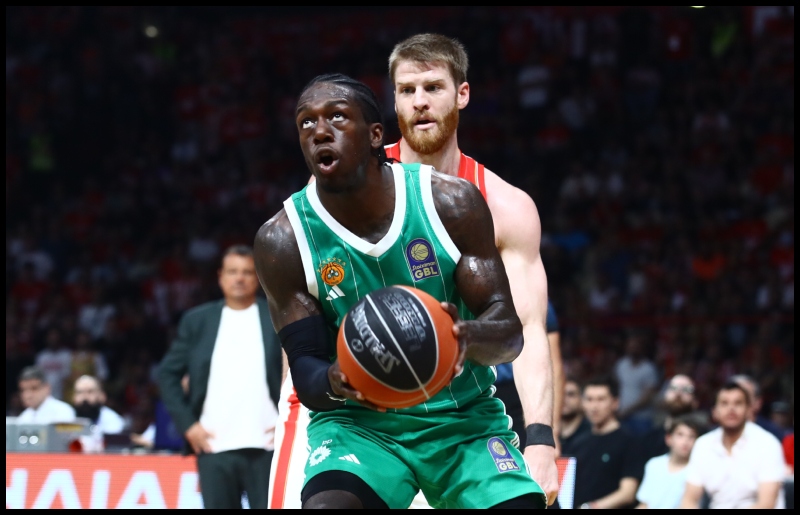 «Καθάρισε» τον Κέντρικ Ναν με δύο φάουλ ο Μαγκλογιάννης