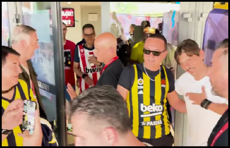 Αλεξανδράκη: «Οπαδοί Ολυμπιακού και Φενέρ φωτογραφήθηκαν με τον Γιαννακόπουλο στο Άμπου Ντάμπι» (vid)