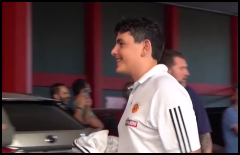 Σαρπ Αταμάν: «Μπράβο, γ@@@ τους διαιτητές!» (pic)