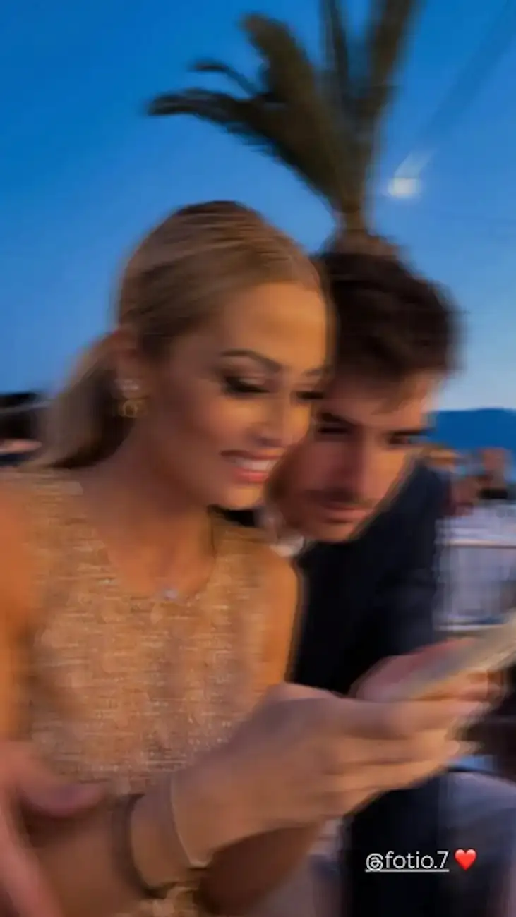 Ιωαννίδης - Βουλγαράκη: Η κοινή εμφάνιση σε γάμο φιλικού ζευγαριού (pic)